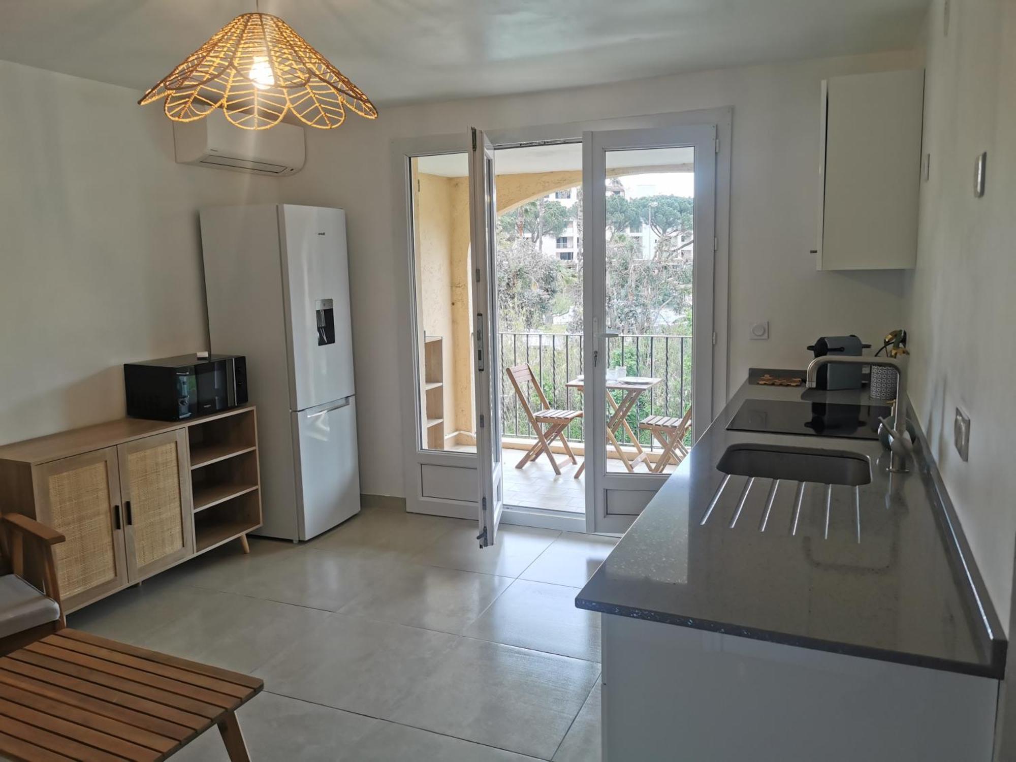 Apartamento T2 Au Coeur Du Golfe De Saint Tropez Cogolin Exterior foto