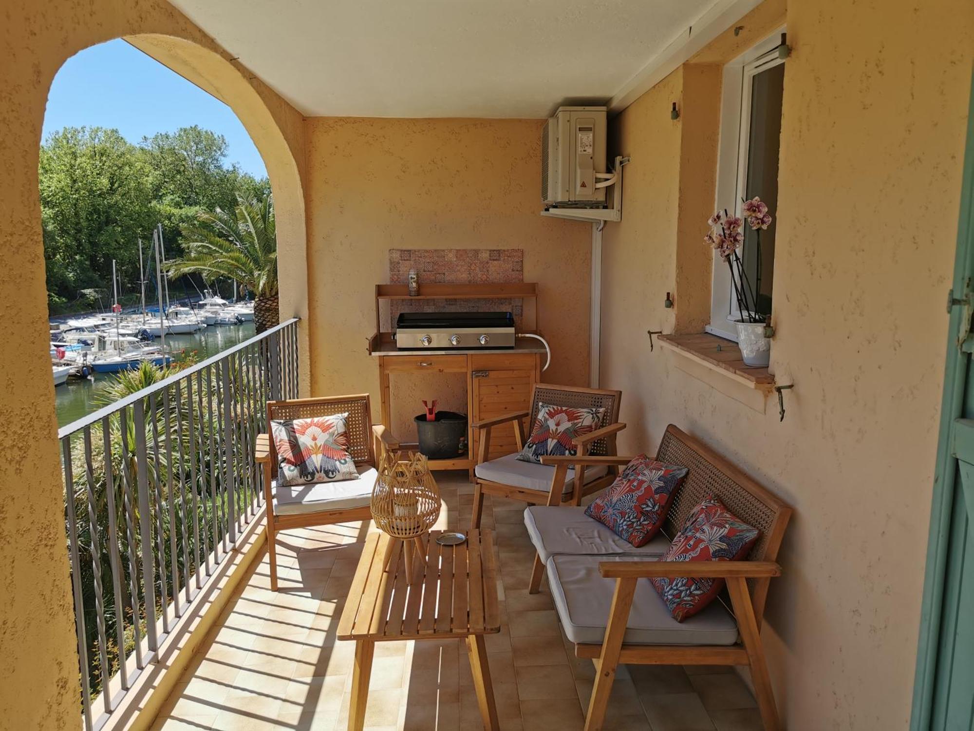 Apartamento T2 Au Coeur Du Golfe De Saint Tropez Cogolin Exterior foto
